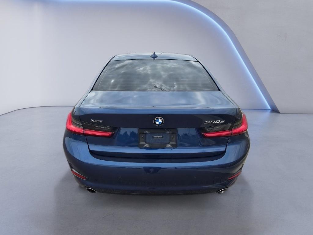 Used 2021 Phytonic Blue Metallic BMW 330e xDrive image 4
