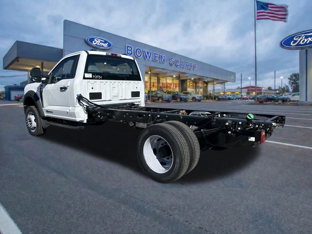 New 2025 Oxford White Ford XL image 3