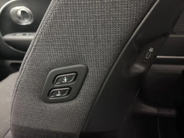 2026 Hyundai IONIQ 9 SE - Photo 33