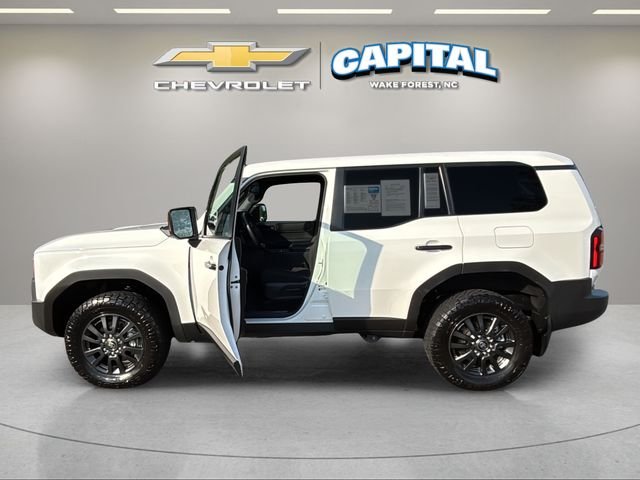 Used 2024 White Toyota 1958 image 9