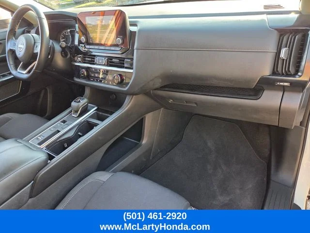 Used 2024 Pearl White Nissan SV image 17