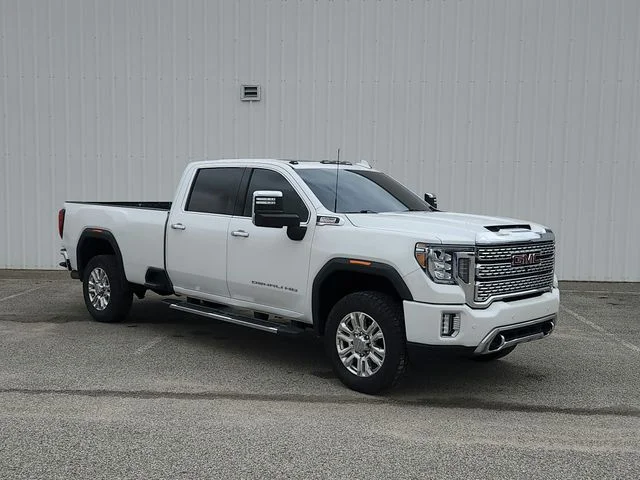 Used 2022 White GMC Denali image 19