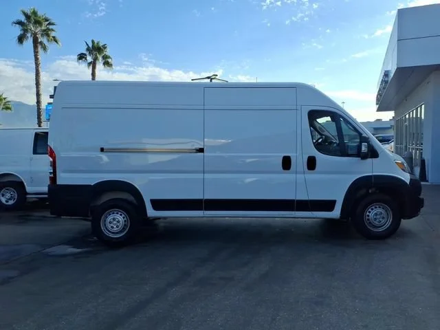 Used 2026 Bright White Clea Ram Tradesman image 3