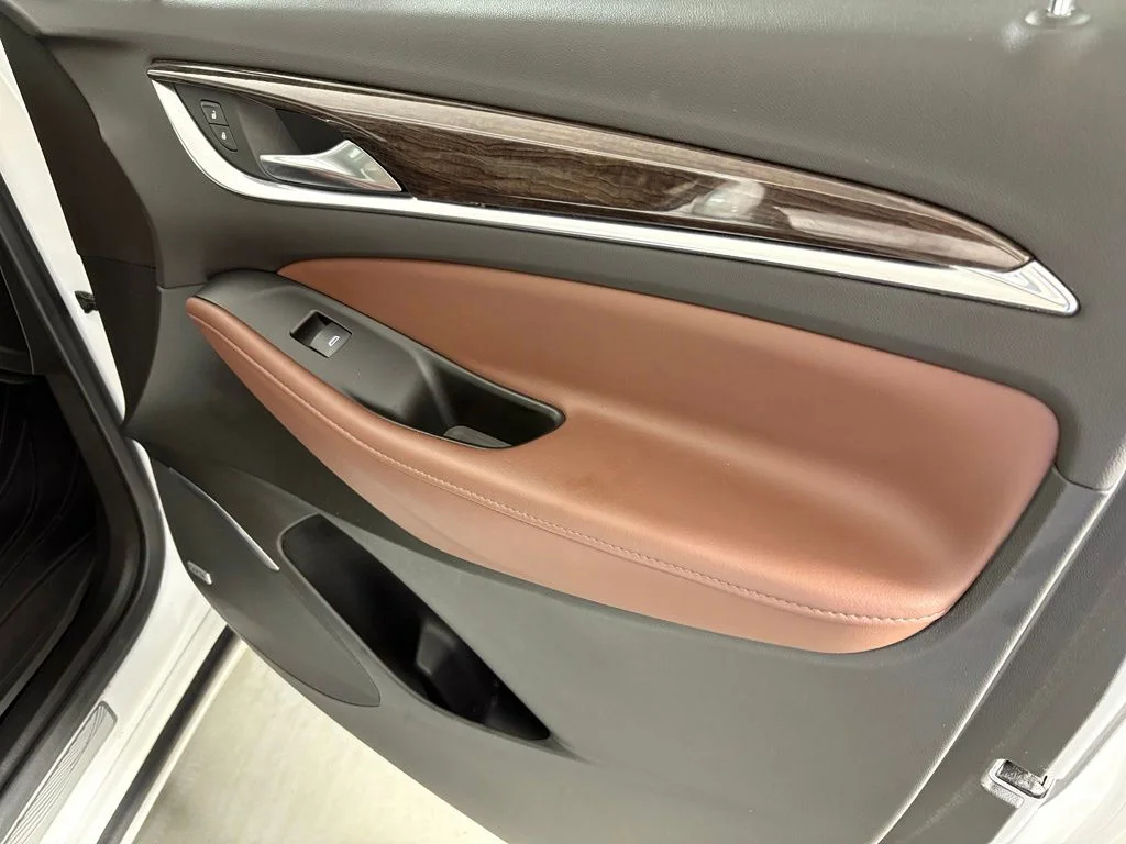 Used 2020 White Buick Avenir image 43