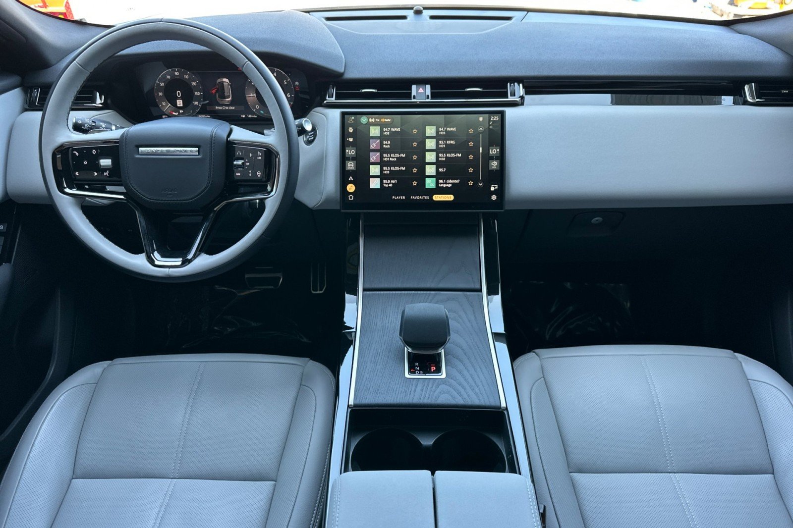 Used 2024 WHITE Land Rover Dynamic SE image 6