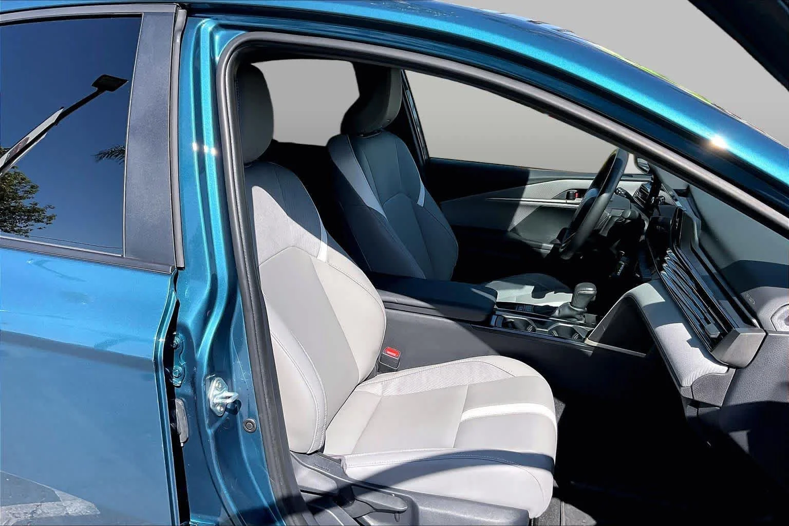Used 2026 Ocean Gem Toyota SE image 8