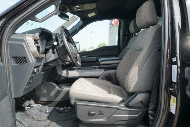 Used 2024 Agate Black Metallic Ford XLT image 13