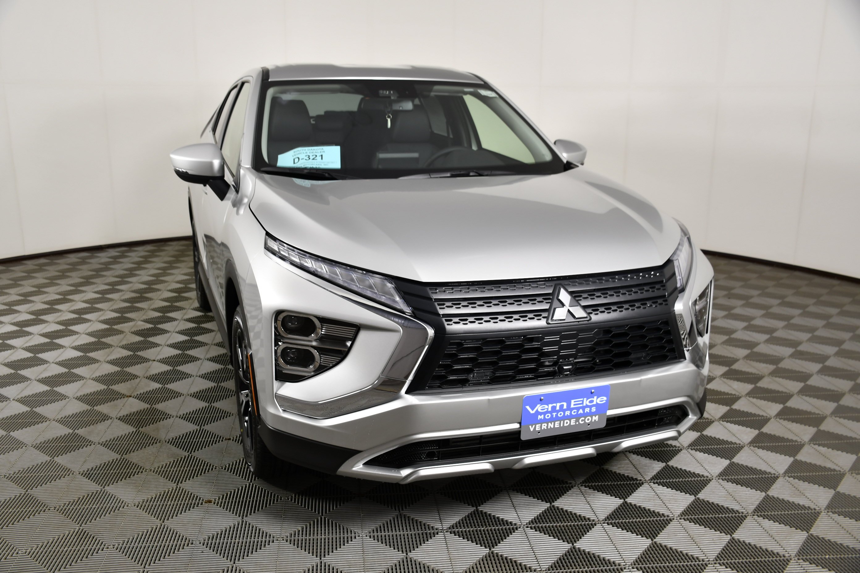 New 2026 Alloy Silver Metallic Mitsubishi SE 1.5T S-AWC image 3