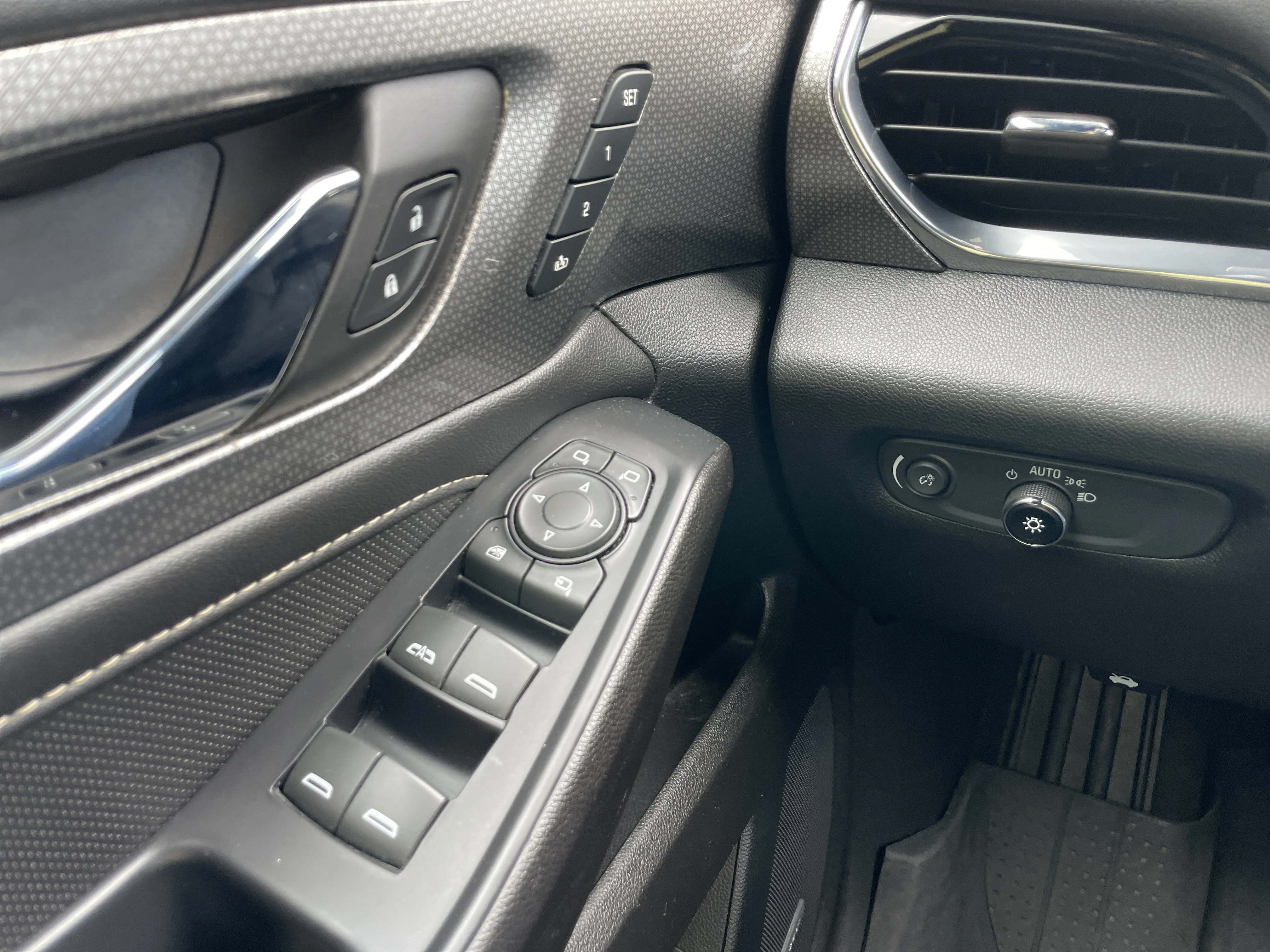 Used 2022 Mosaic Black Metallic Chevrolet Premier image 28