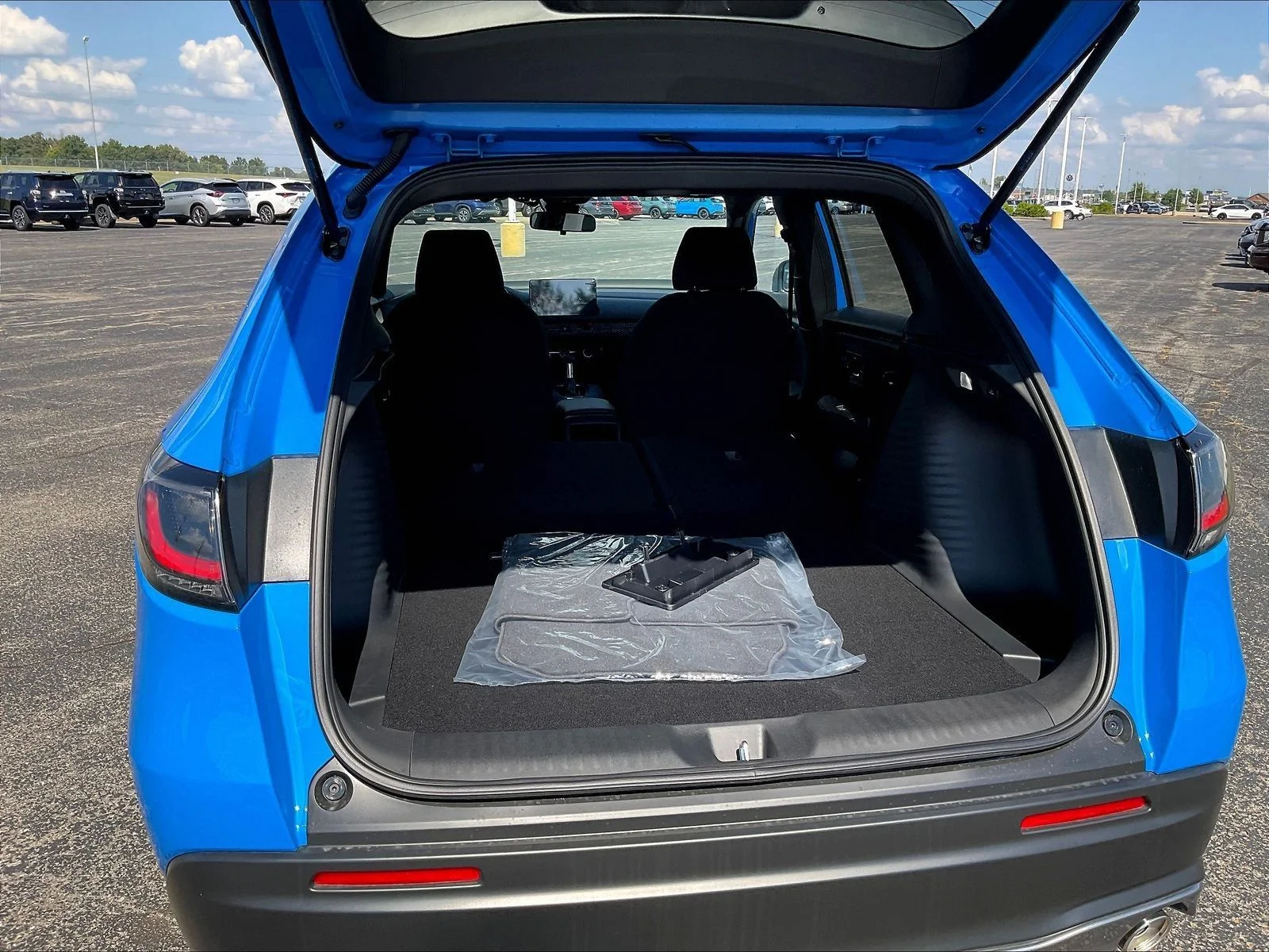 2027 Honda HR-V Sport - Photo 17