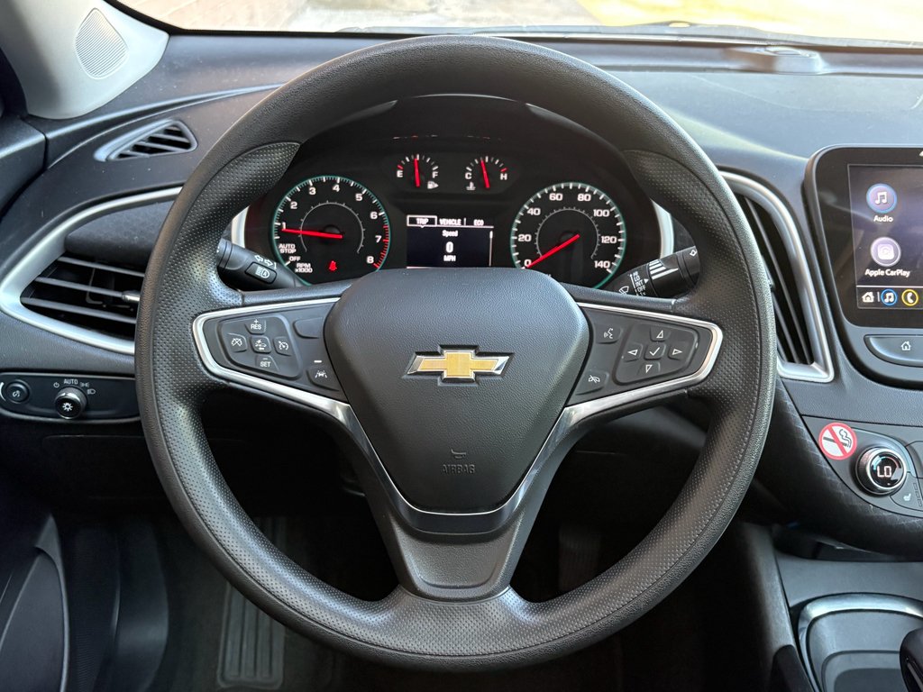 Used 2024 Summit White Chevrolet LT image 10
