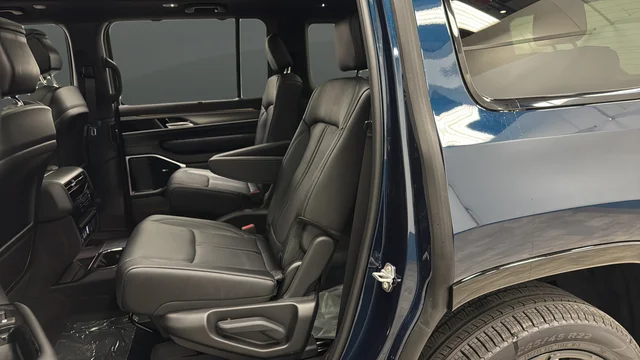 New 2026 Fathom Blue Pearlcoat Jeep Limited Reserve image 22