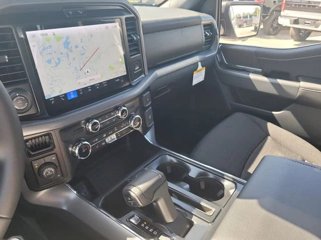 New 2026 Oxford White Ford XLT image 22