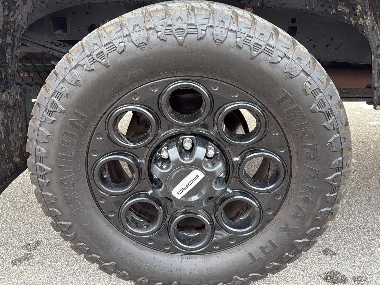 Used 2024 Agate Black Metallic Ford Lariat image 13
