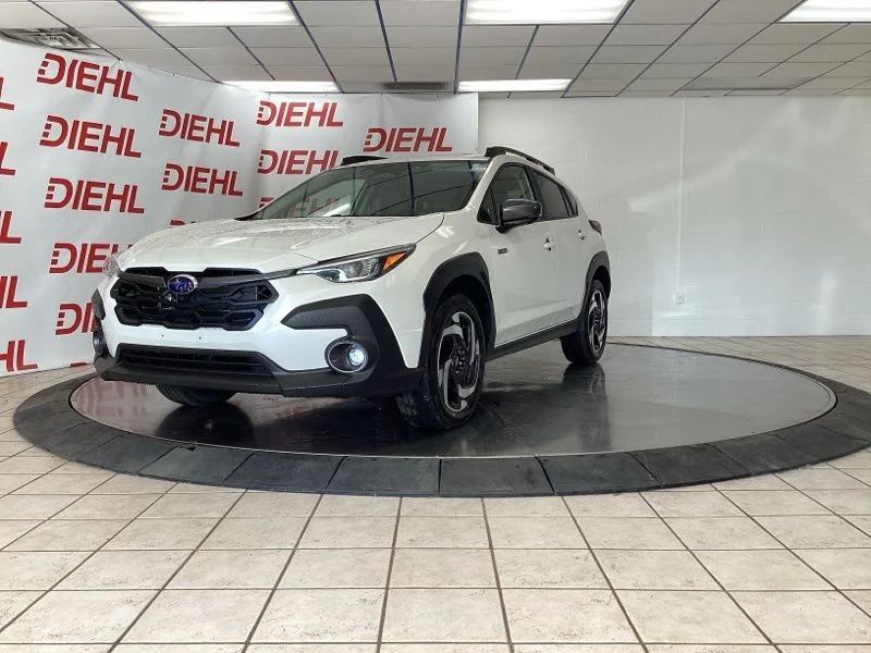 New 2026 CRYSTAL WHITE PEARL Subaru Limited Hybrid image 5
