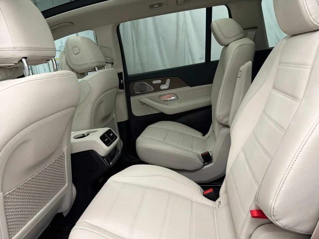 New 2026 White Mercedes-Benz GLS 450 image 19