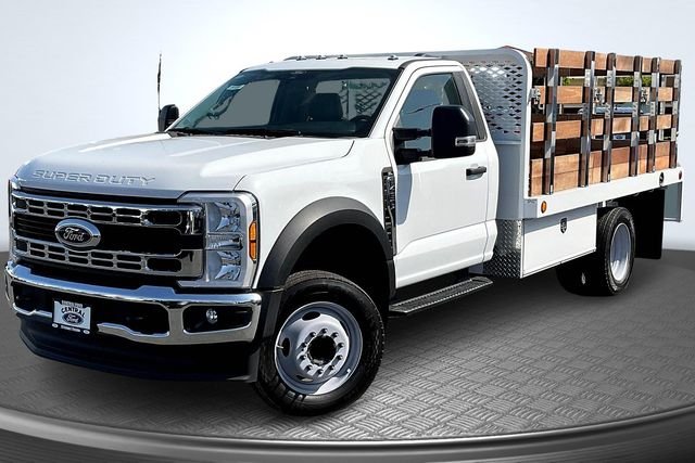 2024 Ford F-450 Super Duty Chassis Cab XL | CarEdge | CarEdge