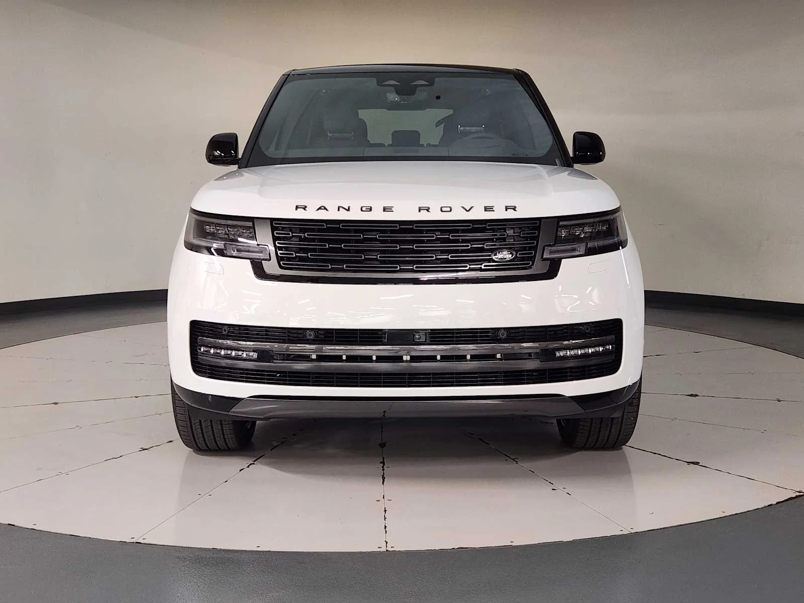 New 2026 Fuji White Land Rover SE - P400 SWB image 17
