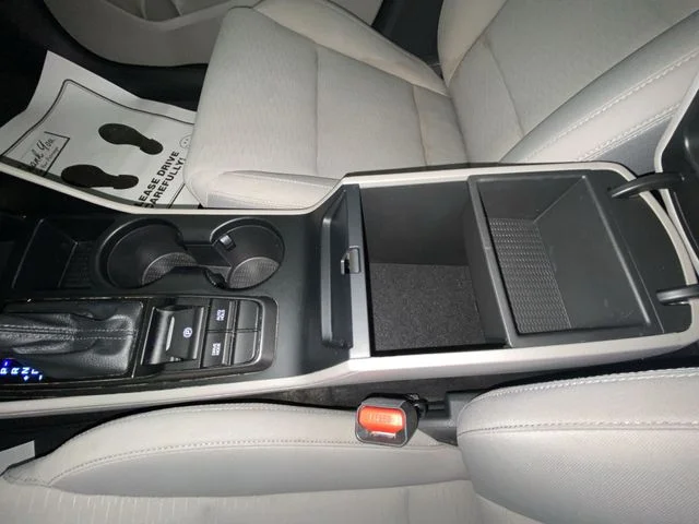 Used 2021 White Hyundai Value image 20