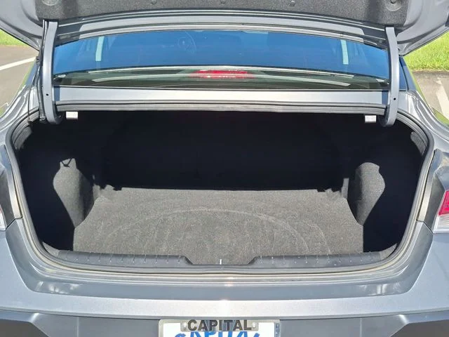 Used 2025 Gray Hyundai SEL Convenience image 32
