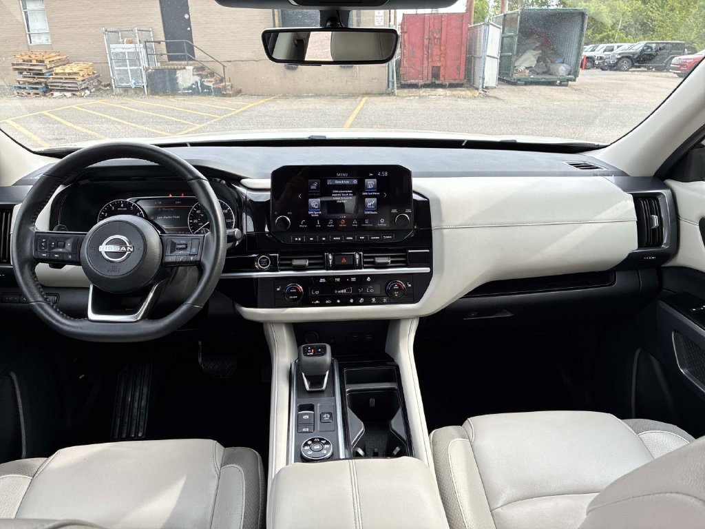 Used 2023 White Nissan SL image 19