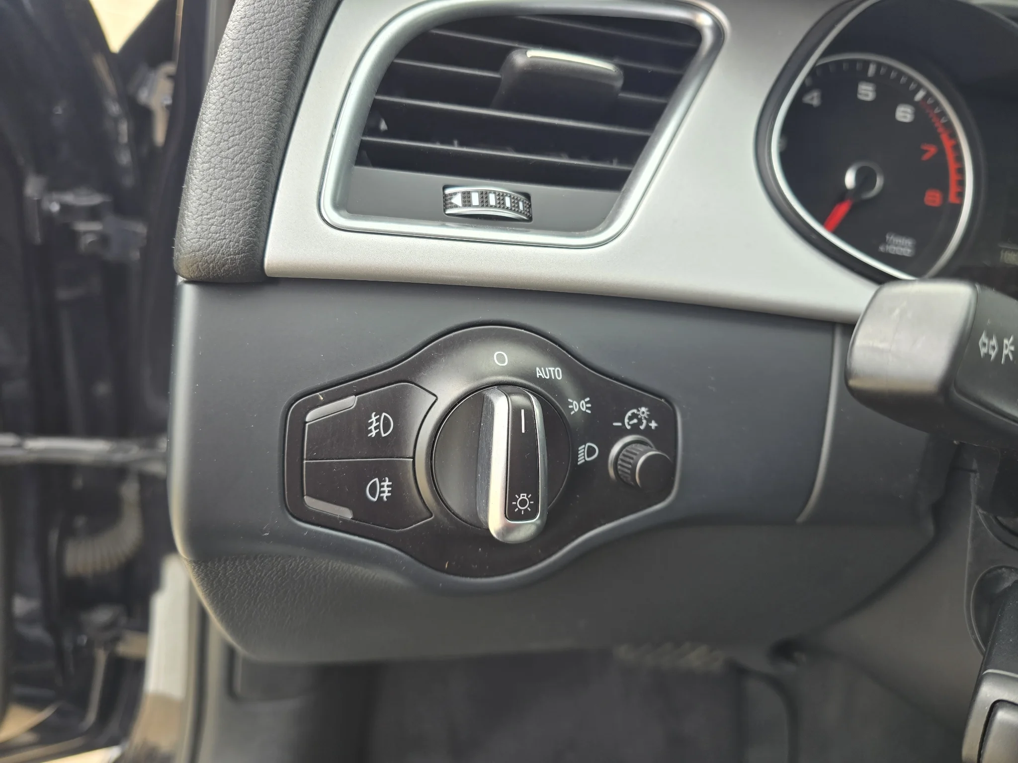 Used 2016 Moonlight Blue Metallic Audi Premium Plus image 20