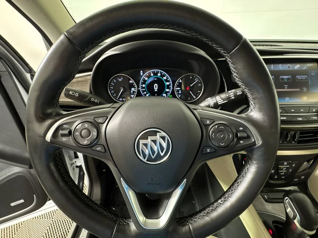 Used 2020 SUMMIT WHITE Buick Premium image 30