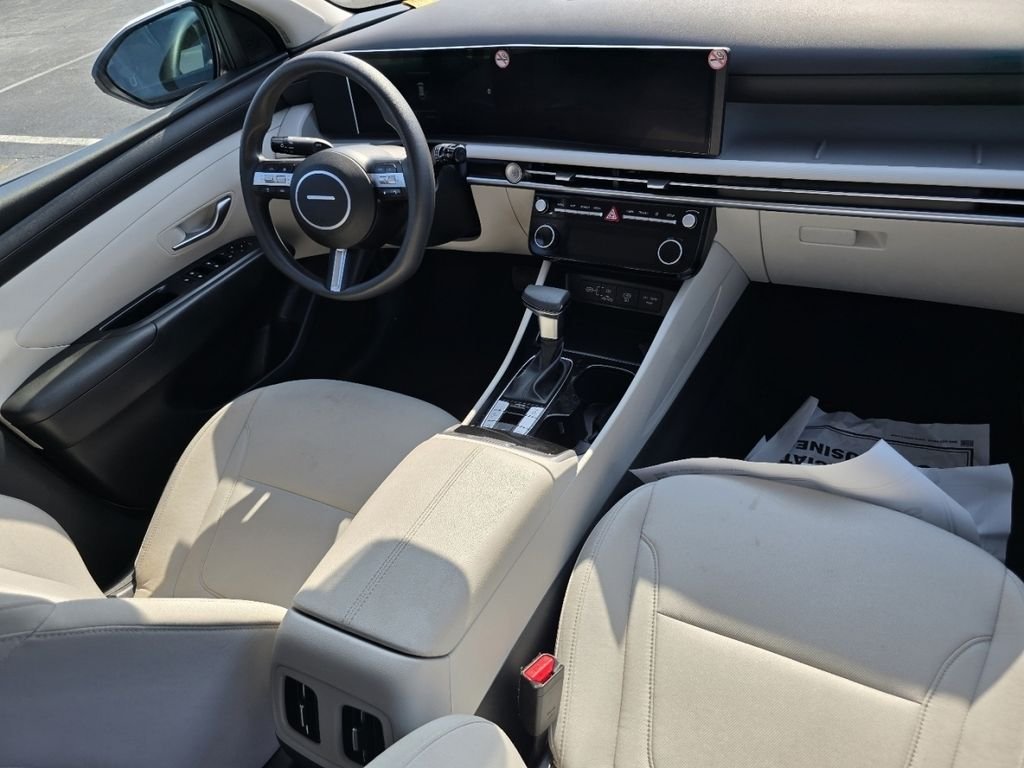 Used 2026 White Hyundai SEL image 13