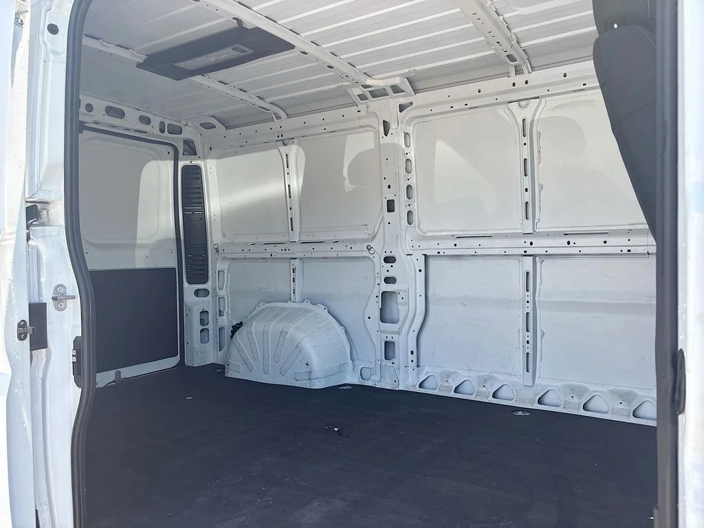 Used 2023 White Ram Base image 18