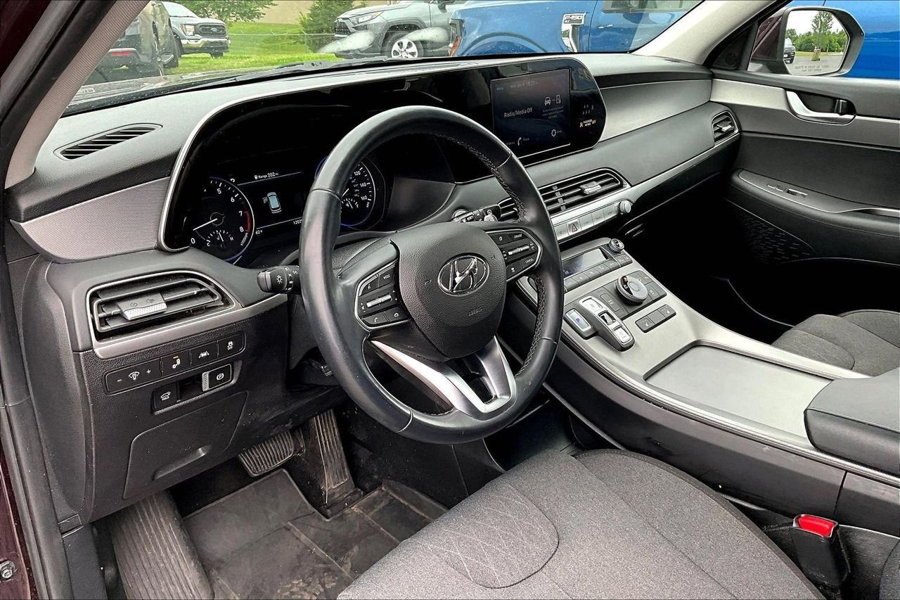 Used 2021 Sierra Burgundy Hyundai SEL image 18