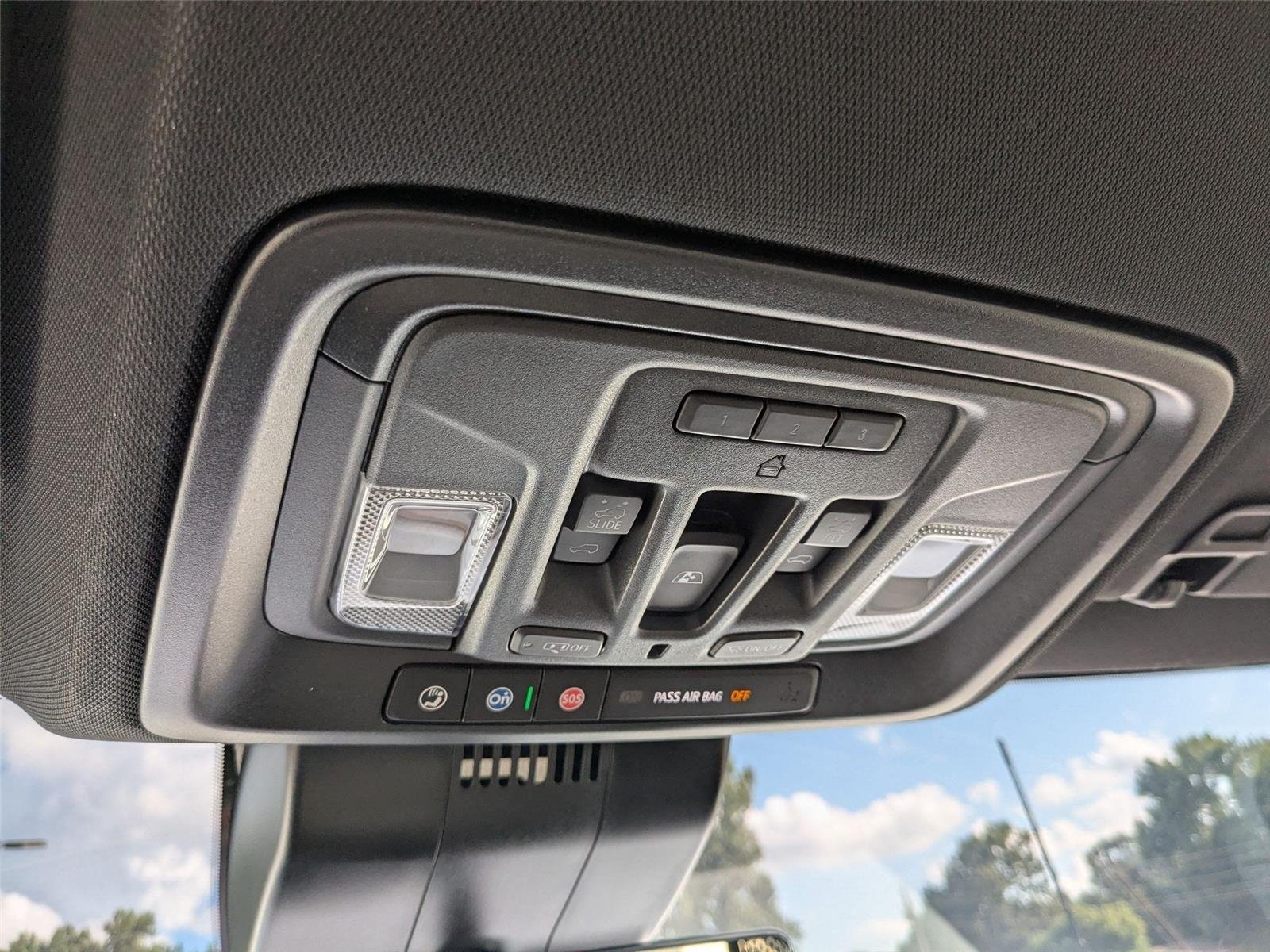 Used 2026 Sterling Metallic GMC AT4 image 23