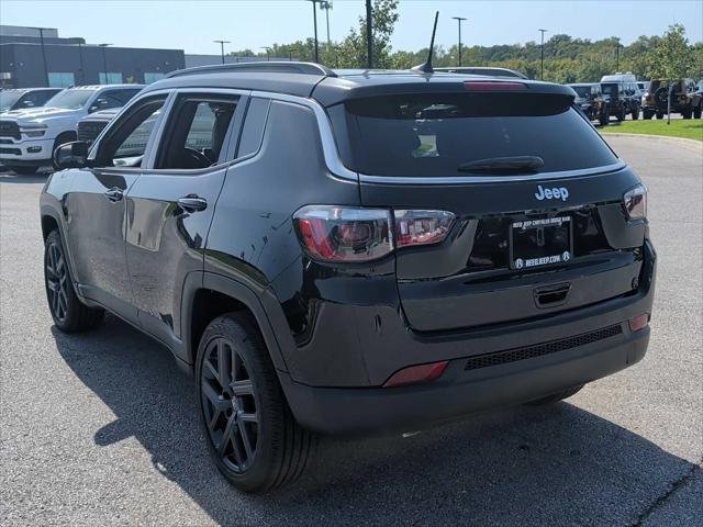 New 2026 Diamond Black Crystal Pearl-Coat Exterior Paint Jeep 85th Anniversary image 7