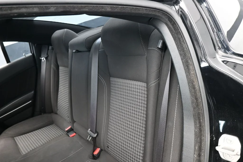Used 2023 Pitch Black Clearcoat Dodge SXT image 27