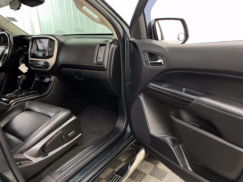 Used 2017 DARK SLATE METALLIC GMC 4WD SLT image 36