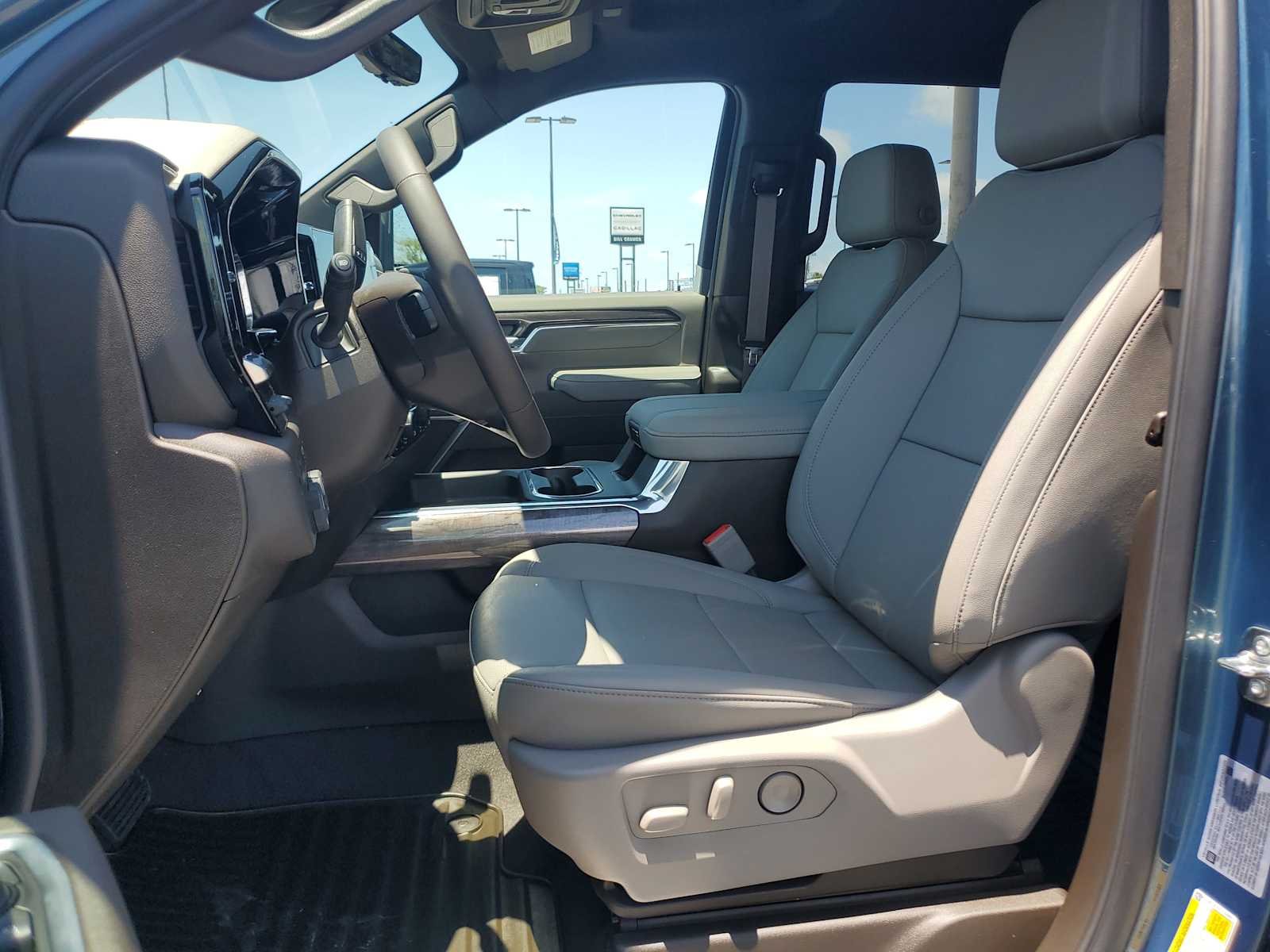 2026 Chevrolet Silverado 3500 HD LTZ - Photo 13