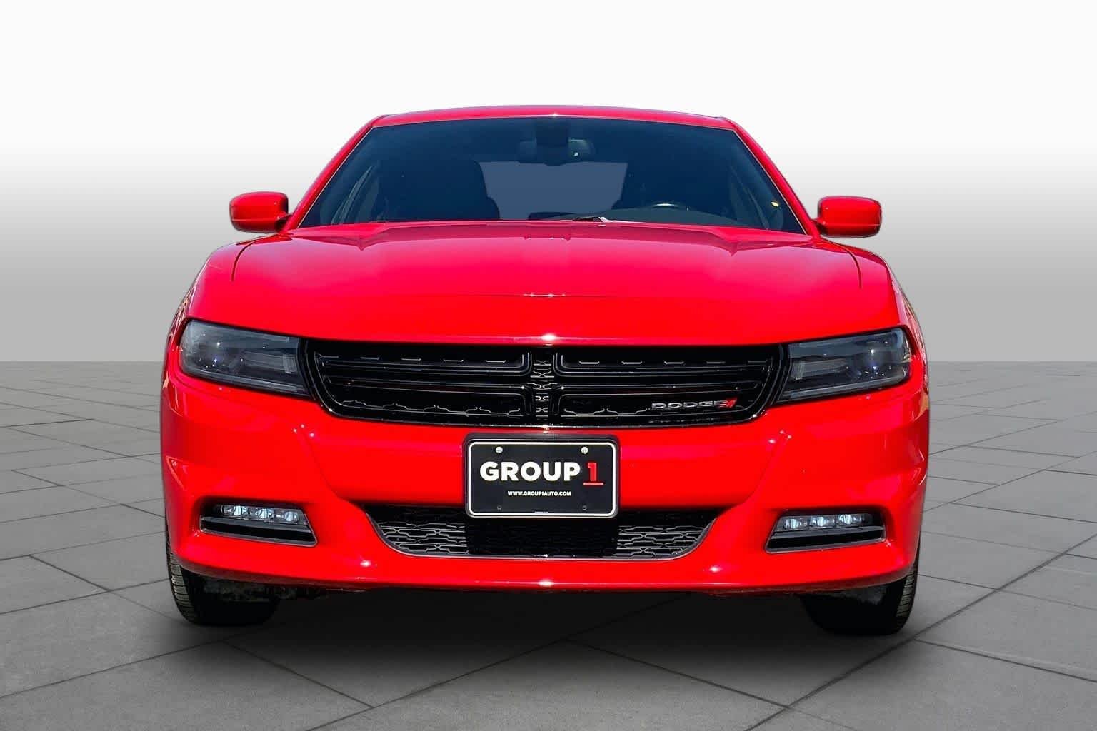 Pre-Owned 2015 Dodge Charger SXT