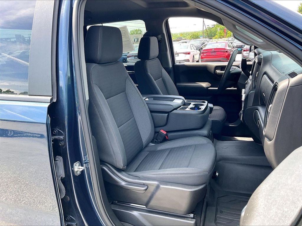 Used 2022 Pacific Blue Metallic GMC Pro image 10