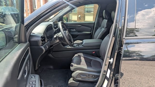 Used 2025 Black Honda Black Edition image 4