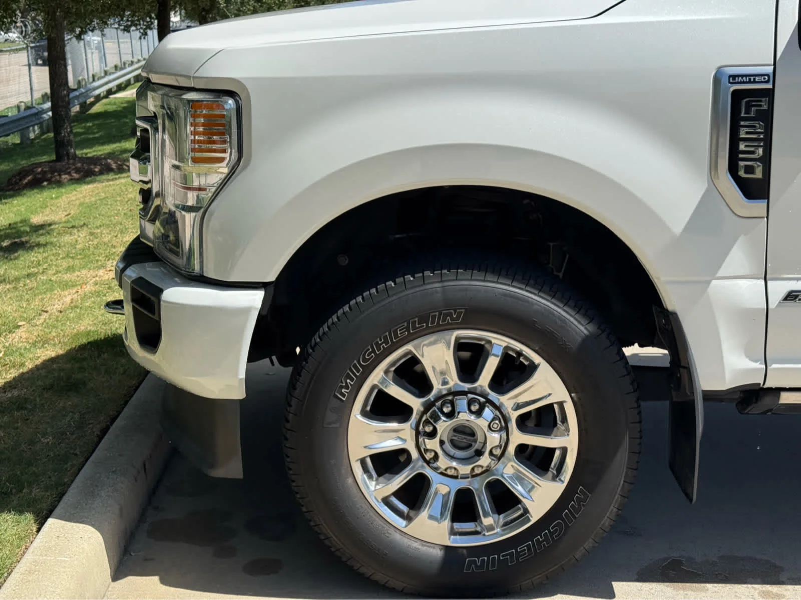 Used 2021 Star White Metallic Tri-Coat Ford Limited image 10