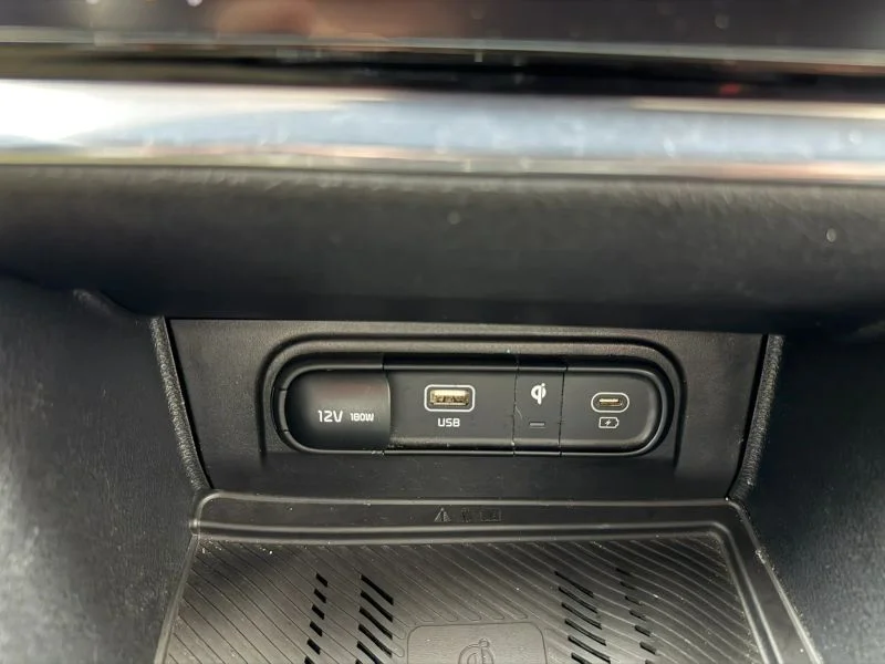 Used 2023 White Kia X-Line Sport Utility 4D image 35