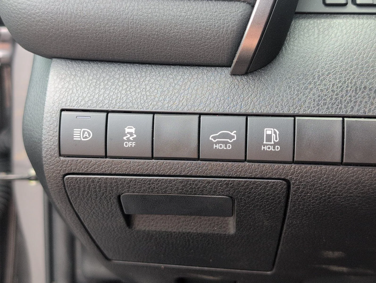 Used 2024 Predawn Gray Mica Toyota XLE image 31