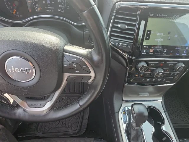 Used 2021 Gray Jeep Laredo X image 25