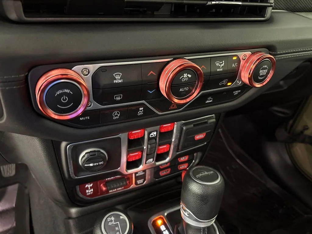 Used 2025 Green Jeep Rubicon image 48