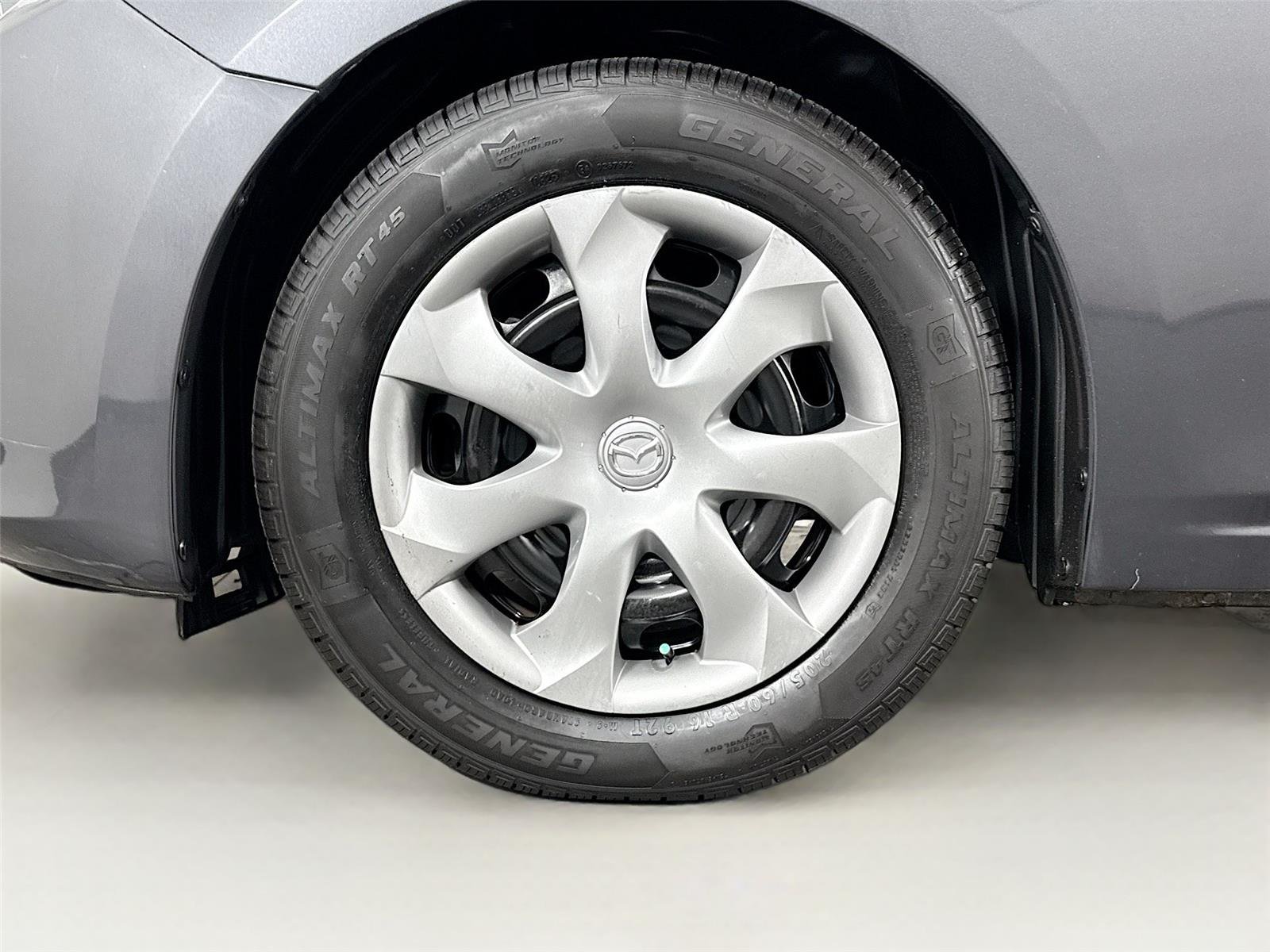 Used 2015 Meteor Gray Mica Mazda i Sport image 39
