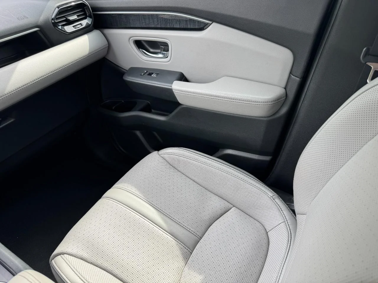 2023 Honda Pilot Elite - Photo 18