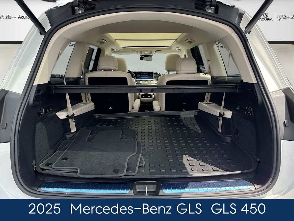 Used 2025  Mercedes-Benz GLS 450 image 38