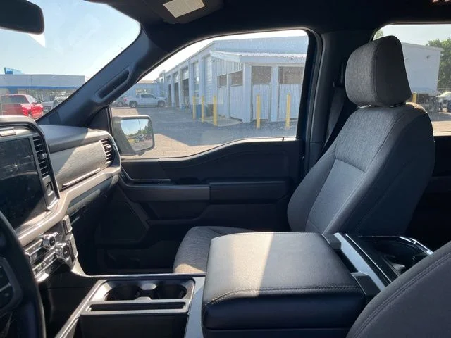 Used 2024 Blue Ford XLT image 9