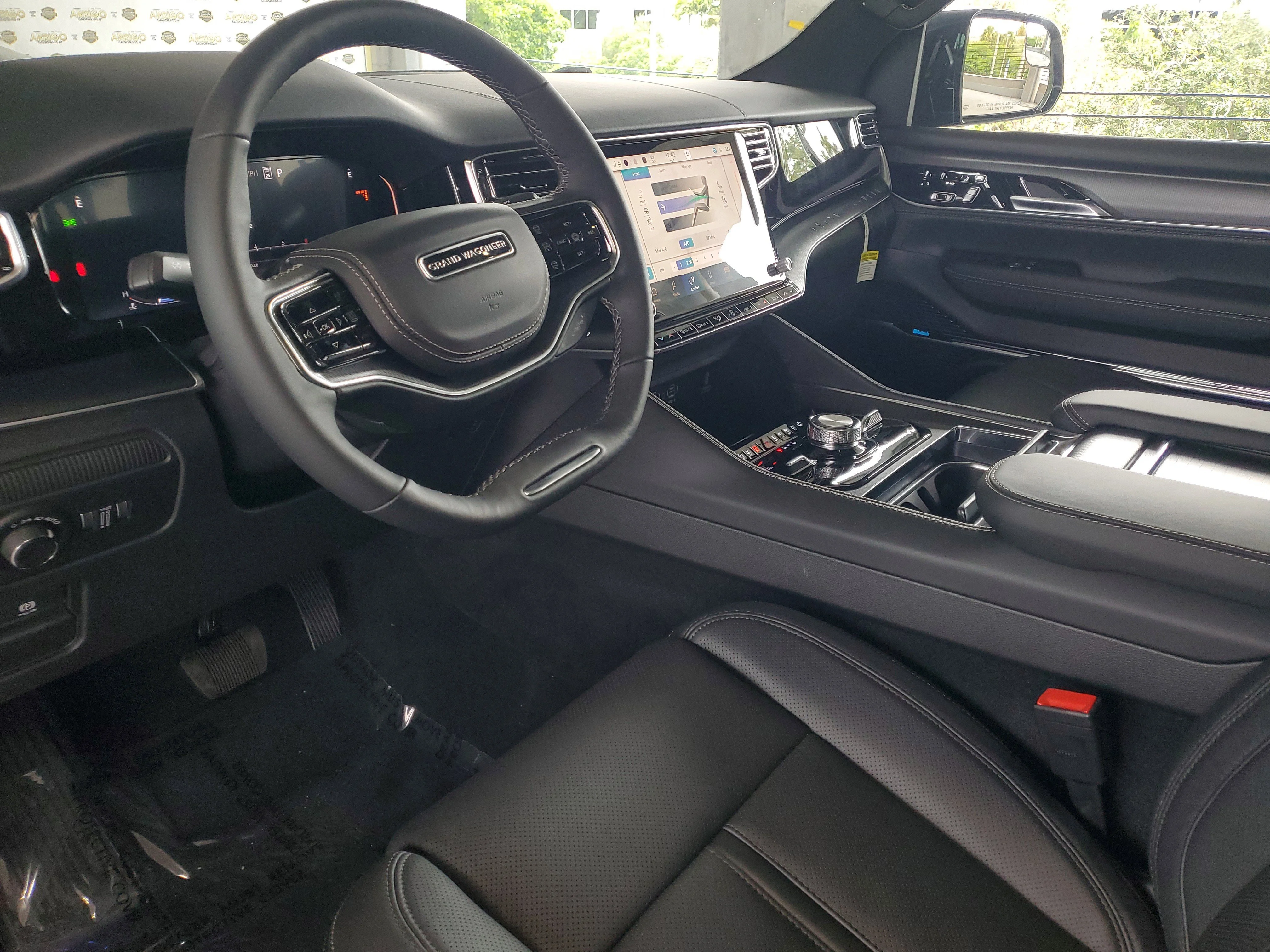 New 2026 High Gloss Black Exterior Paint Jeep Summit Obsidian image 16