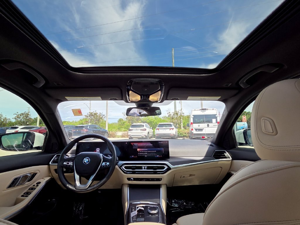 2023 BMW 3 Series 330e - Photo 24