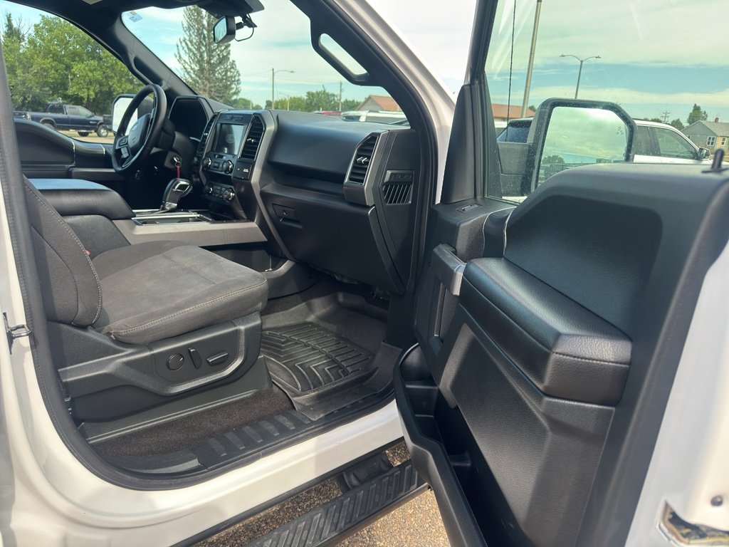Used 2019 Oxford White Ford XLT image 15